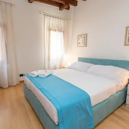 Appartament Salini - Near The Biennale Венеция
