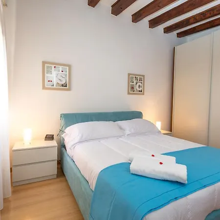 Appartament Salini - Near The Biennale * Венеция